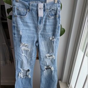 ✨ NWT American Eagle Daisy Patch Super High Rise Curvy Flare Jeans 00